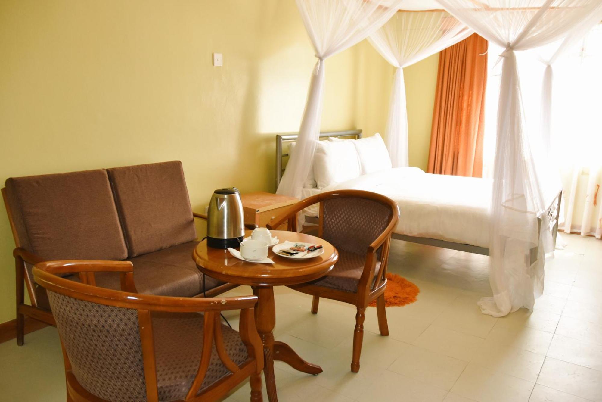 Wagon Wheel Hotel Eldoret Exterior photo