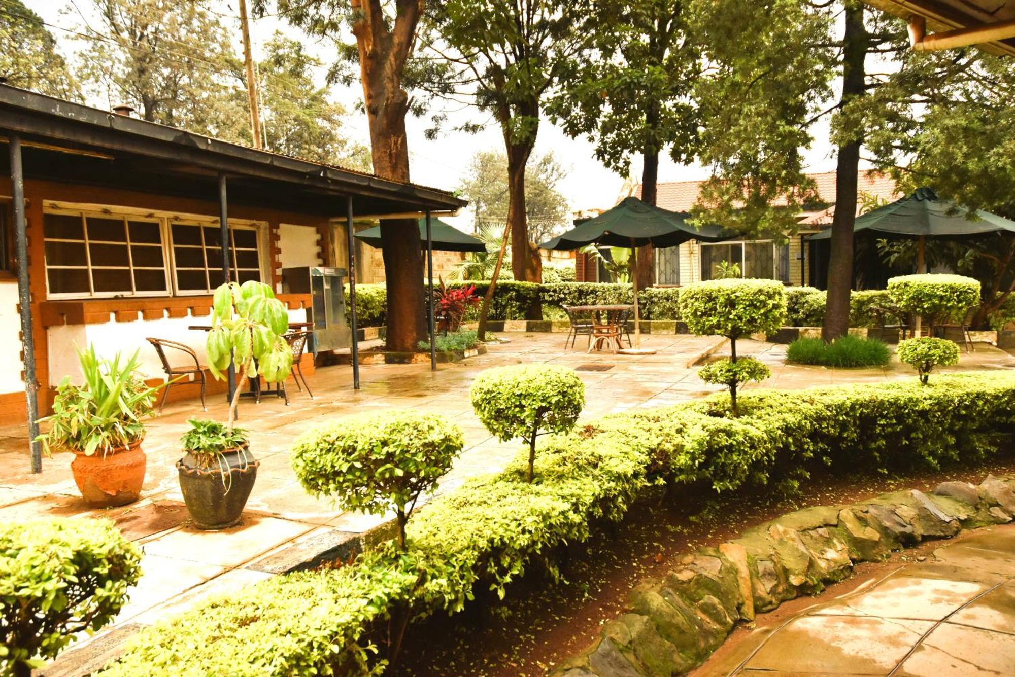 Wagon Wheel Hotel Eldoret Exterior photo