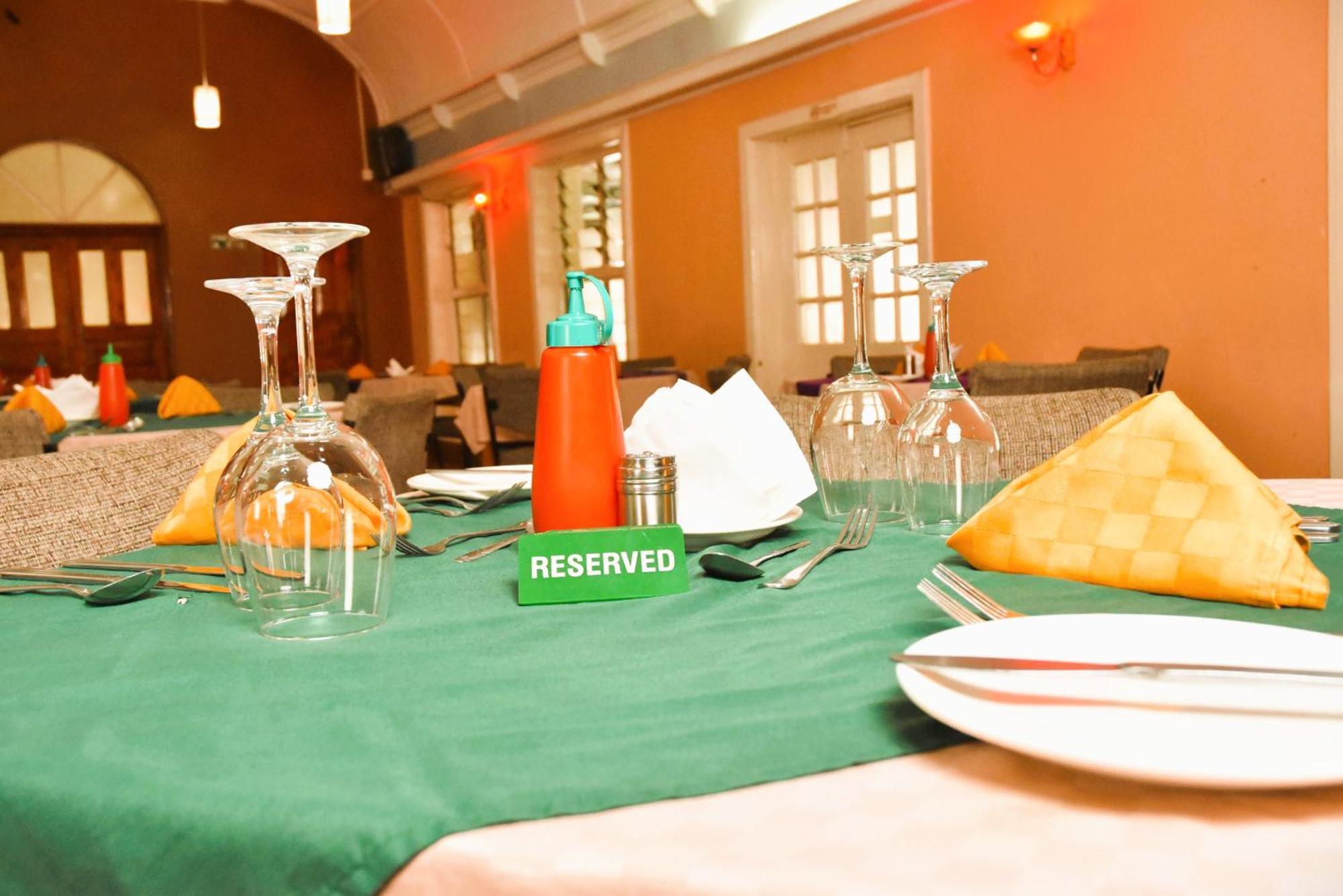 Wagon Wheel Hotel Eldoret Exterior photo