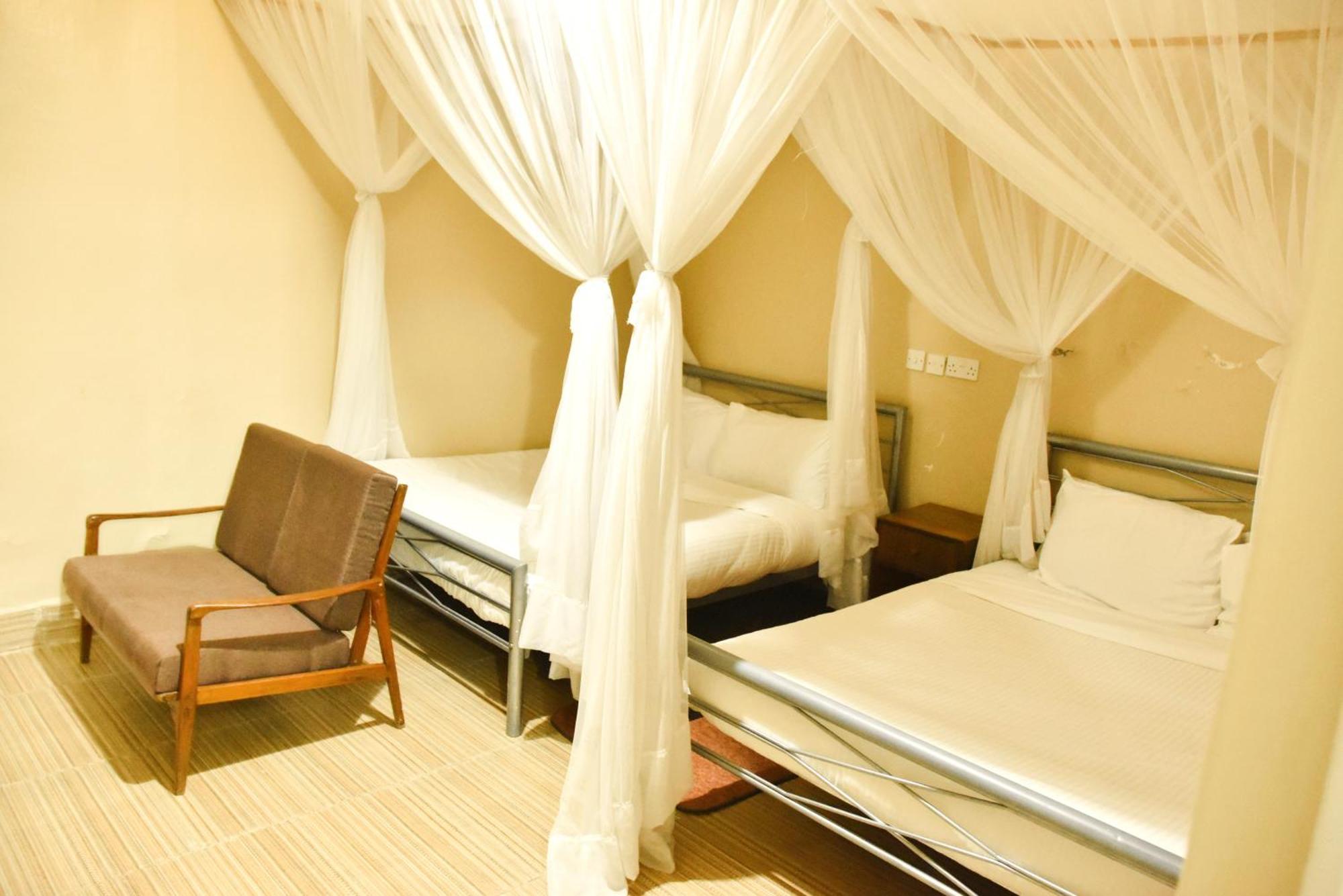 Wagon Wheel Hotel Eldoret Exterior photo