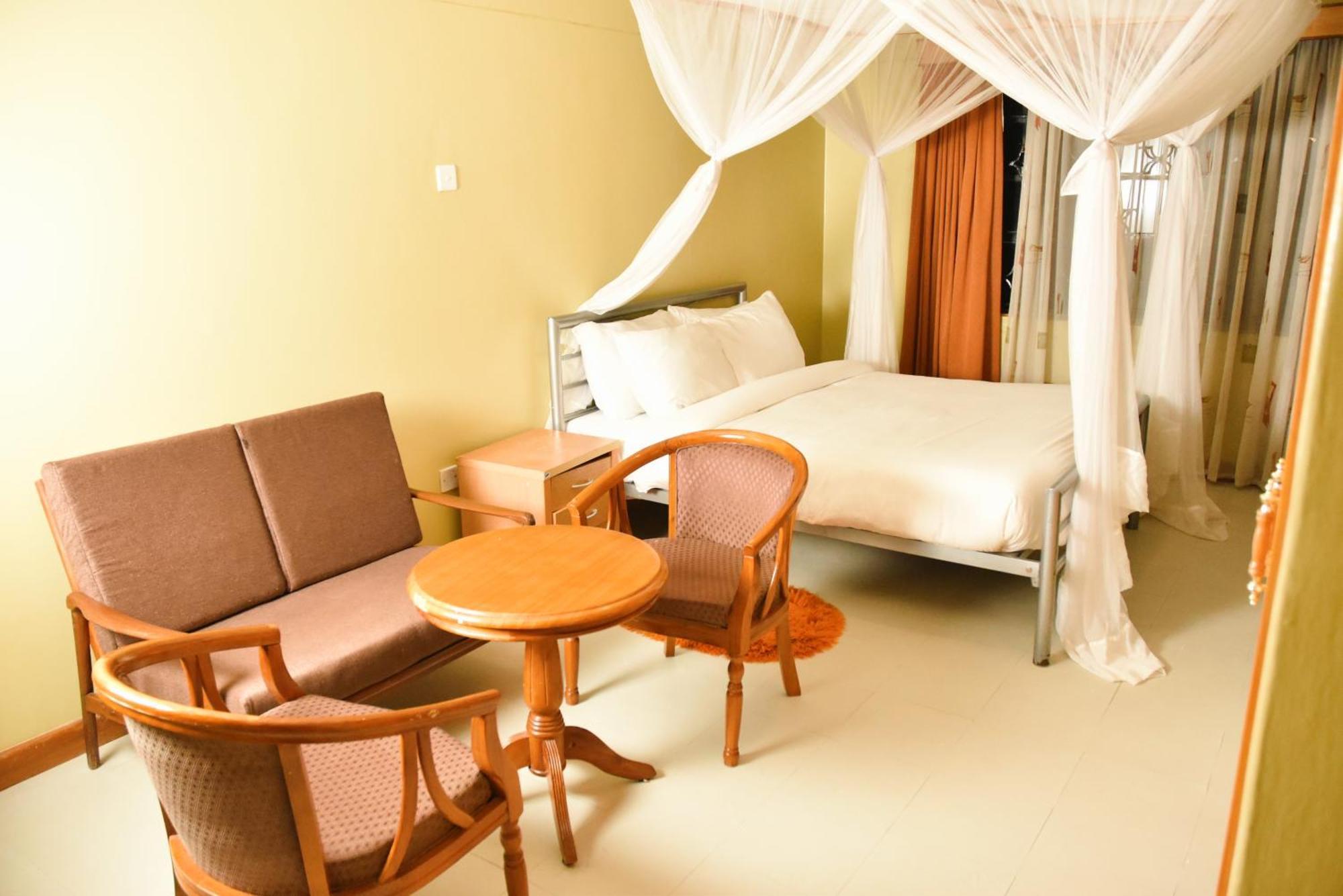 Wagon Wheel Hotel Eldoret Exterior photo