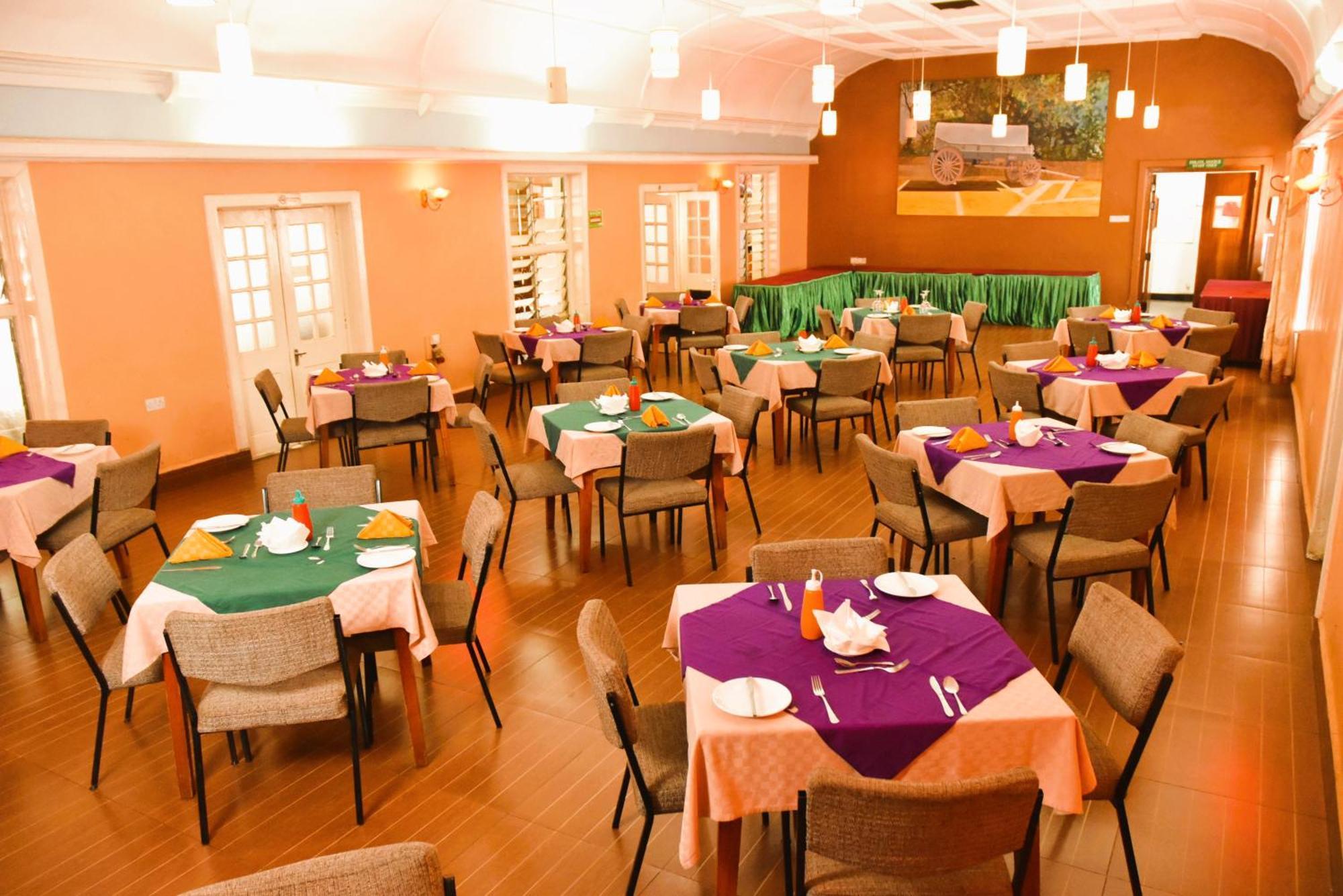 Wagon Wheel Hotel Eldoret Exterior photo