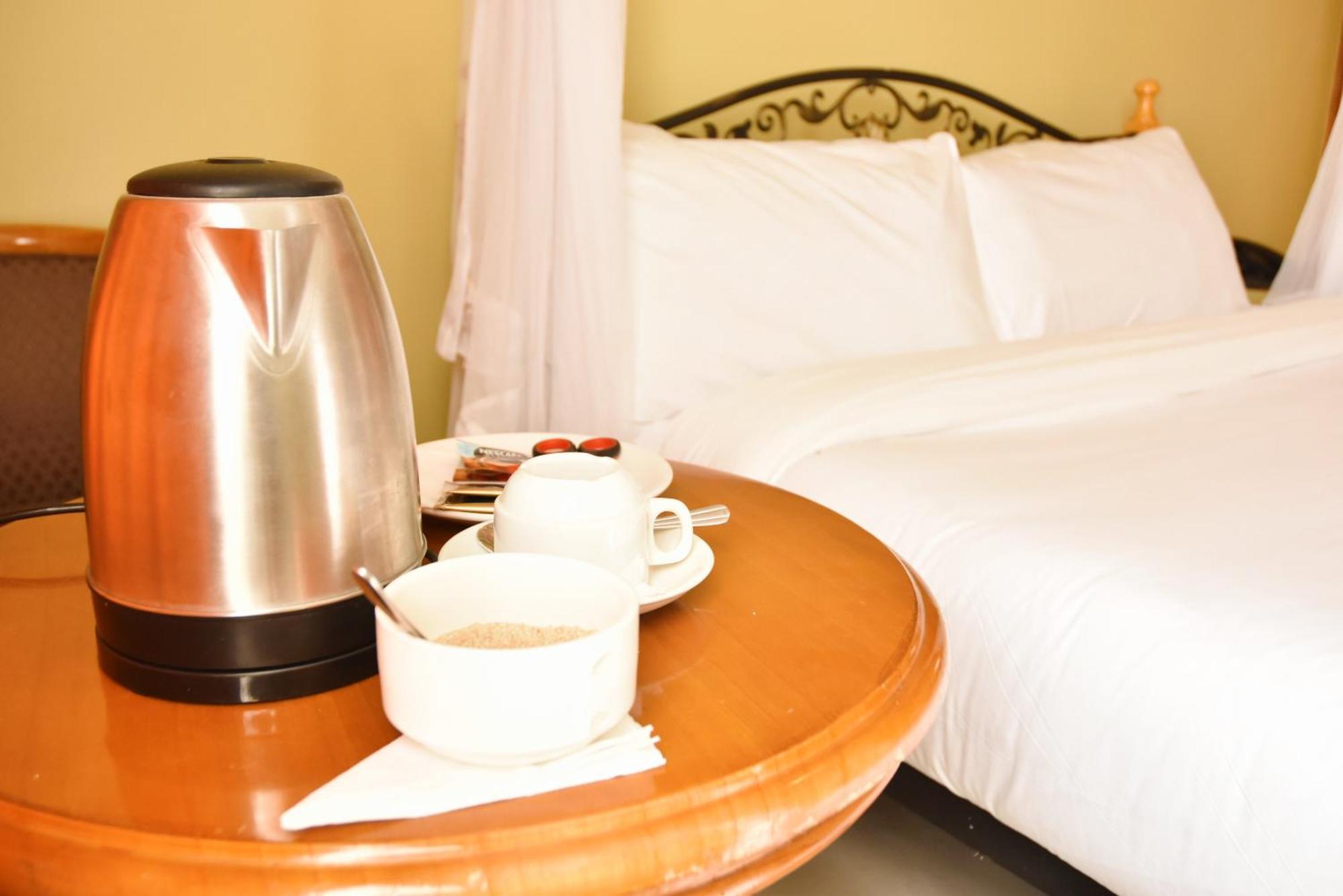 Wagon Wheel Hotel Eldoret Exterior photo