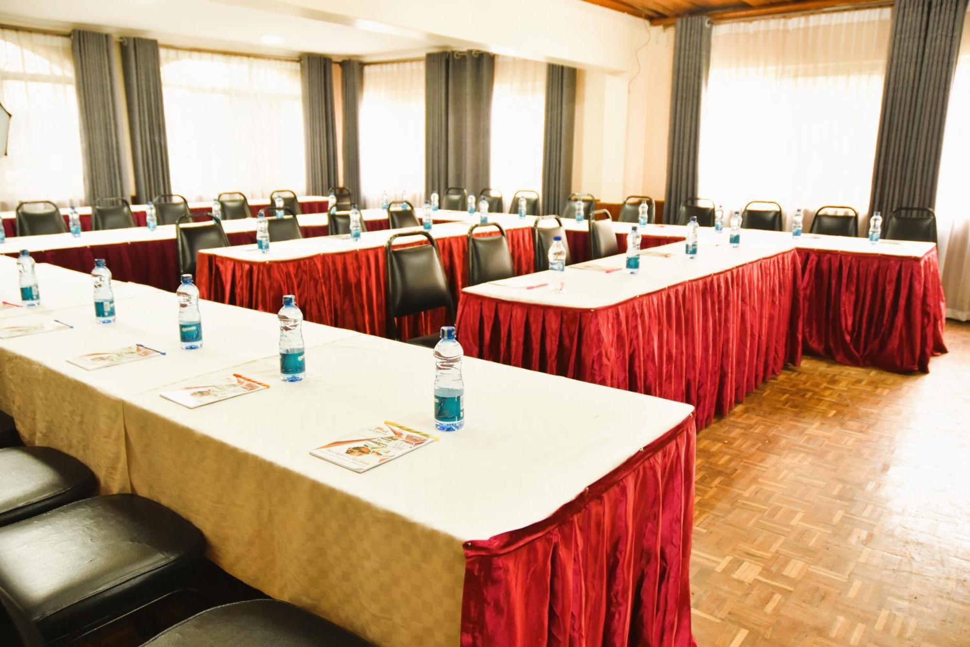 Wagon Wheel Hotel Eldoret Exterior photo